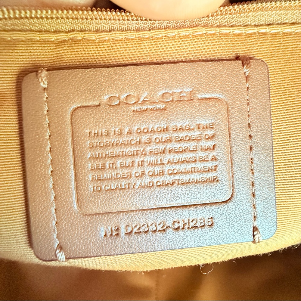 Coach GALLERY Cross-grain Leather Tote in Orange Saffiano Leather - Picture 10 of 10